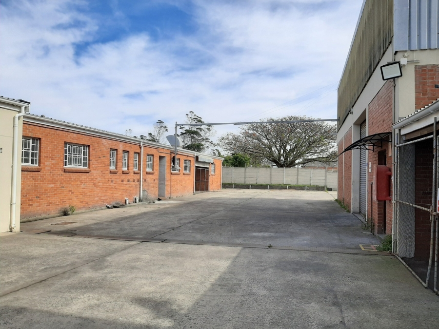 To Let Commercial Property for Rent in Woodbrook Eastern Cape